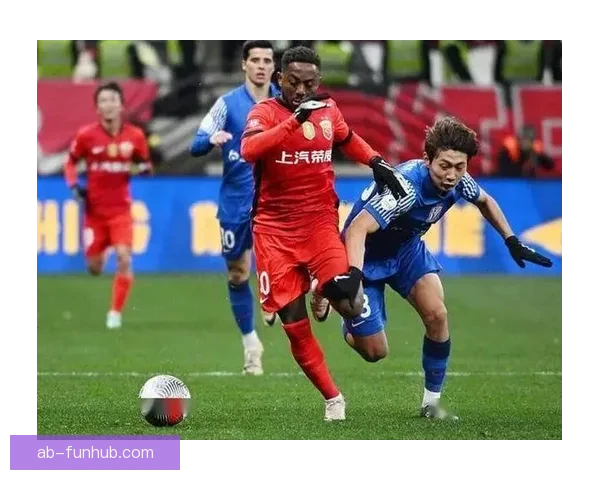 加布里埃尔转会上海上港前景未明引发外界广泛关注与讨论